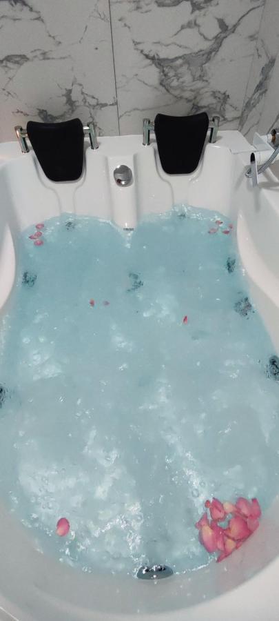 Jacuzzi Belle View Sinaia-Free Parking Διαμέρισμα Εξωτερικό φωτογραφία
