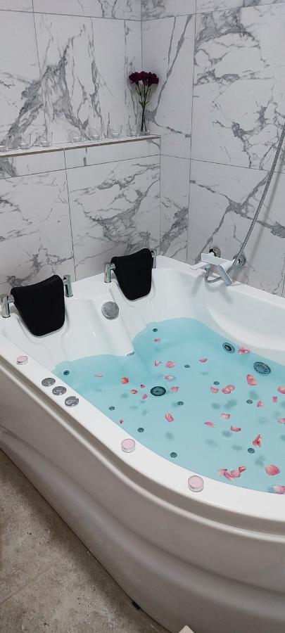 Jacuzzi Belle View Sinaia-Free Parking Διαμέρισμα Εξωτερικό φωτογραφία